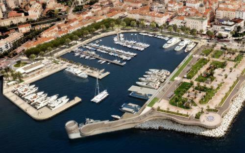 "Les Alizes" Cote Jardin Proche Bord De Mer Saint-Raphael (Var) Exterior foto